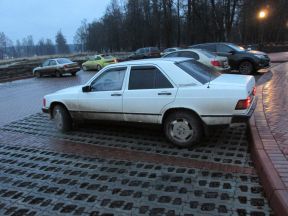 Mercedes-Benz 190 (W201), 1986