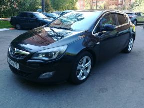 Opel Astra, 2010