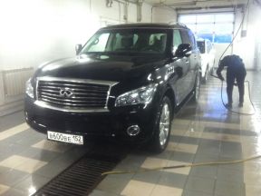 Infiniti QX56, 2011