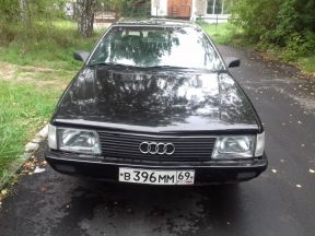 Audi 100, 1988