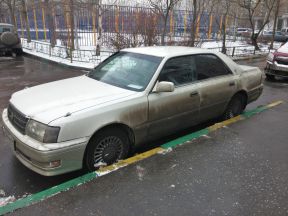 Toyota Crown, 1999