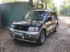 Mitsubishi Montero, 2001