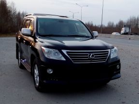 Lexus LX, 2010