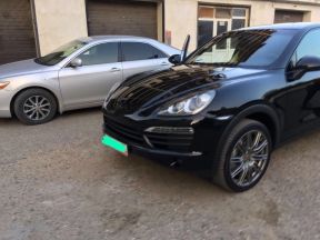 Porsche Cayenne S, 2010