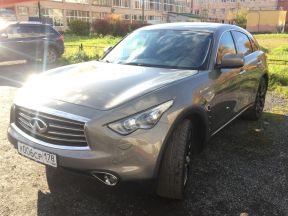 Infiniti FX35, 2009