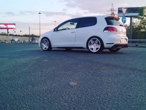 Volkswagen Golf GTI, 2011