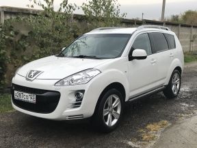 Peugeot 4007, 2011