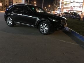 Infiniti FX37, 2012