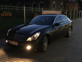 Infiniti G25, 2010