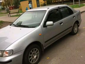 Nissan Almera, 1999