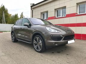 Porsche Cayenne S, 2011