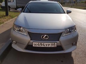 Lexus ES, 2012