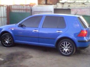 Volkswagen Golf, 2003