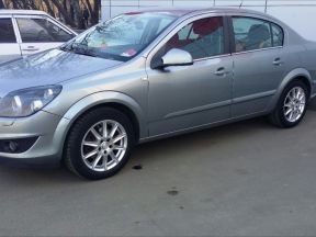 Opel Astra, 2010