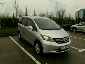 Honda Freed, 2010 фото-1