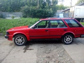 Nissan Bluebird, 1989