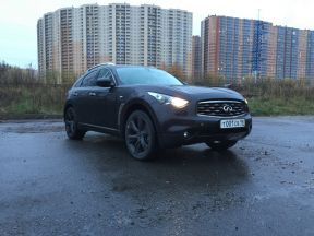 Infiniti FX35, 2009