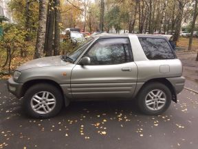 Toyota RAV4, 1999