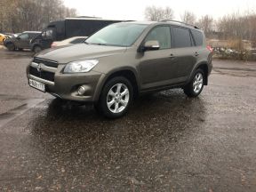 Toyota RAV4, 2011