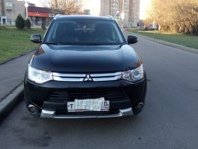 Mitsubishi Outlander, 2014