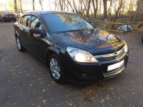 Opel Astra, 2011