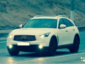 Infiniti FX37, 2012