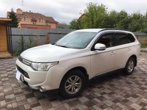 Mitsubishi Outlander, 2013