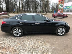 Infiniti M37, 2010