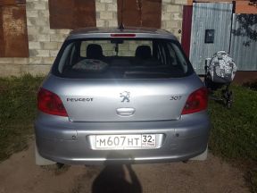 Peugeot 307, 2001