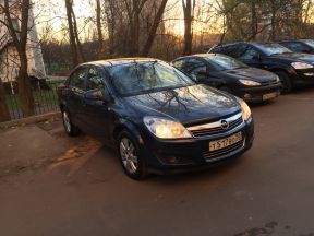 Opel Astra, 2011