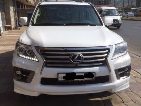 Lexus LX, 2013