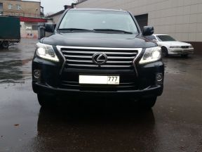 Lexus LX, 2012