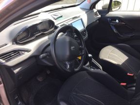 Peugeot 208, 2013