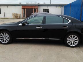 Lexus LS, 2010