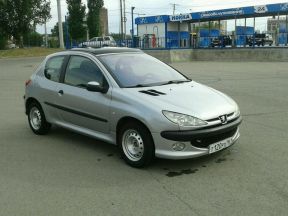 Peugeot 206, 2001