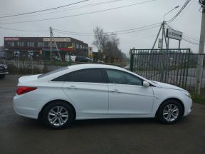 Hyundai Sonata, 2011