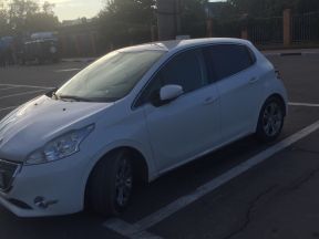 Peugeot 208, 2013