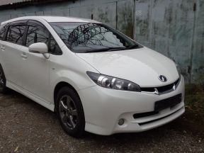 Toyota Wish, 2011