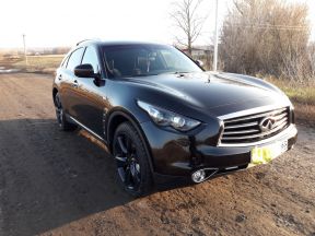 Infiniti FX37, 2012