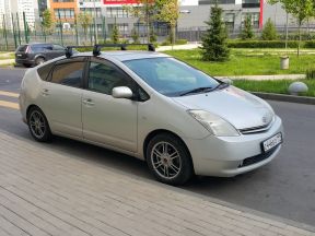 Toyota Prius, 2004