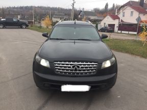 Infiniti FX35, 2004