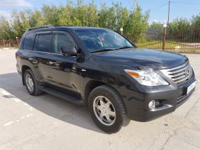 Lexus LX, 2011