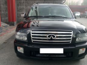 Infiniti QX56, 2005