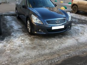 Infiniti G25, 2010