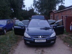 Peugeot 607, 2000