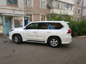 Lexus LX, 2015