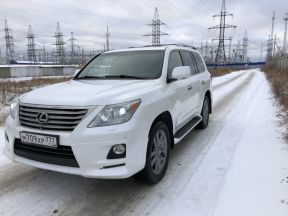 Lexus LX, 2010