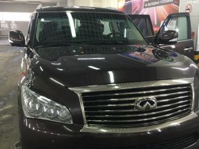 Infiniti QX56, 2012