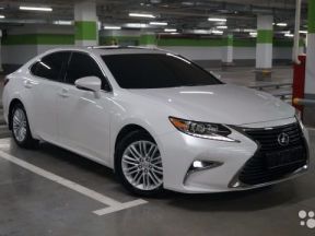 Lexus ES, 2015