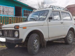 LADA 4x4 (Нива), 1990